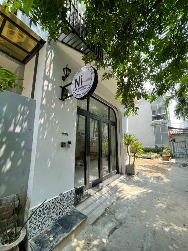 Ni House