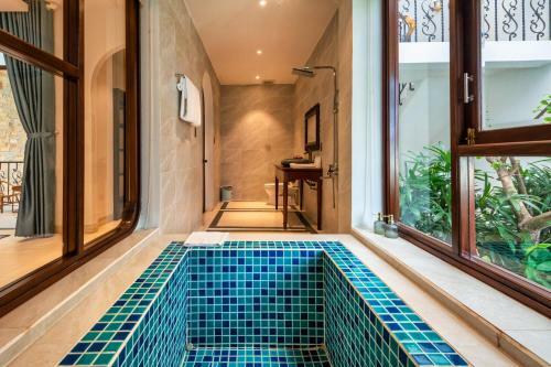 New & Stylish 5bdr Villa With Pool, Karaoke Room, Bbq
