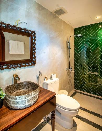 New & Stylish 5bdr Villa With Pool, Karaoke Room, Bbq