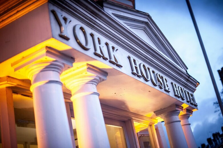 Hostal York House Hotel