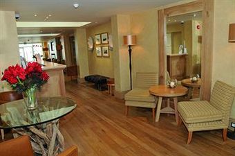 Roslin Beach Hotel