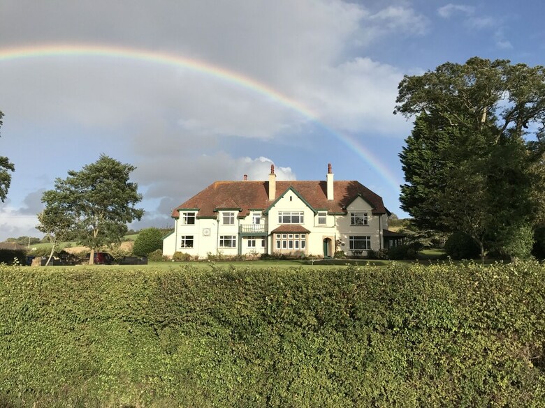 Bed & Breakfast Cedar House