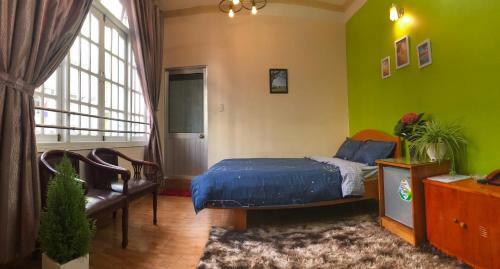 Anh H�o Hotel