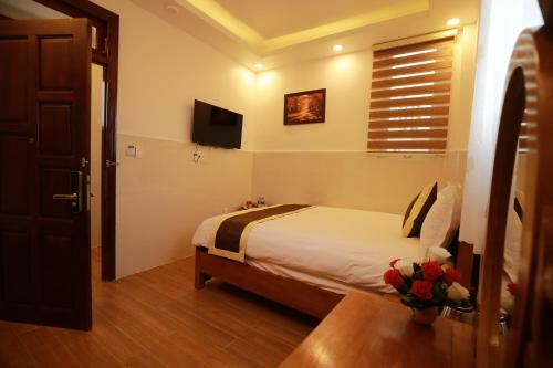 Ves - Pa Luxury Hotel