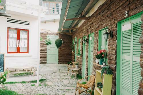 Hostal Cafe Homestay G?c Th�ng Gi�
