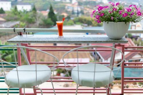 S�c Con Homestay & Coffee