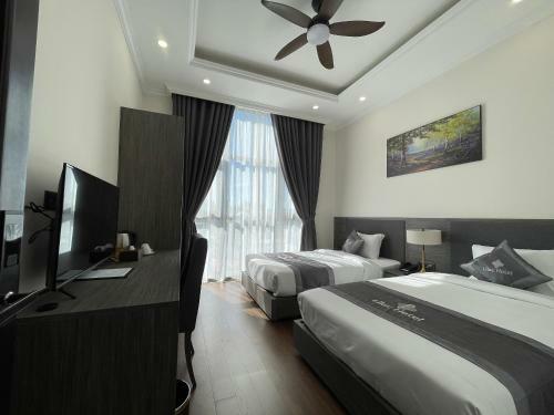 Kh�ch S?n Lilac Hotel ?� L?t