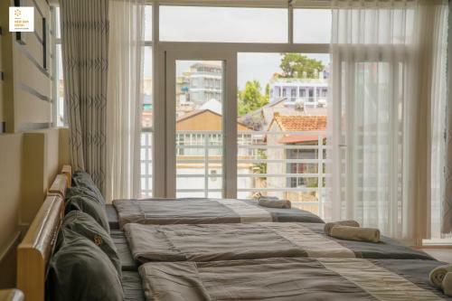 New Sun Hotel ?� L?t