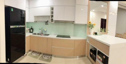 Angela House- Royal City Apartment