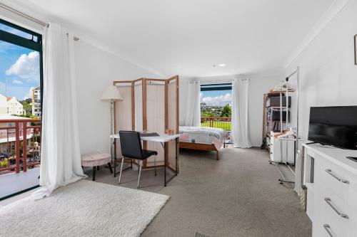 Harbourside Haven - Whangaparaoa Studio Apartment