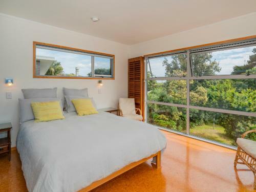 Perfect Beach Lover Holiday - Whangapoua Holiday Home