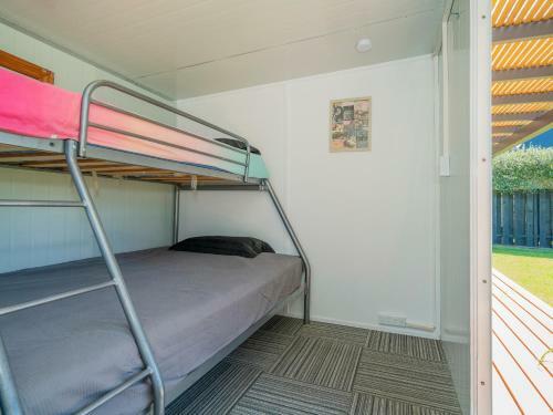 Walk To The Water - Whangamata Holiday Home