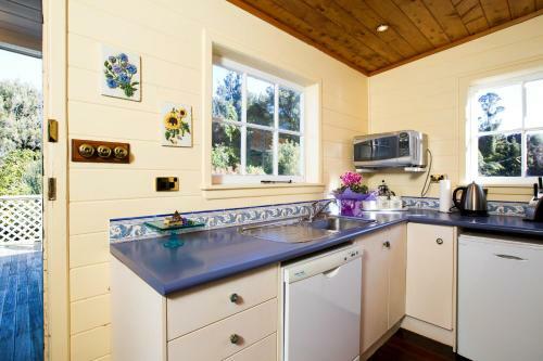 Hostal Tairoa Lodge