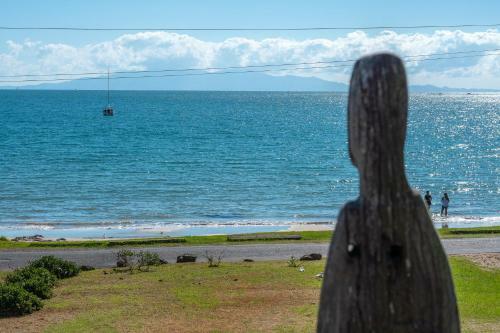 Oneroa Beachfront Apartment