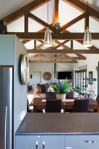 Lodge Orokawa Bay Retreat
