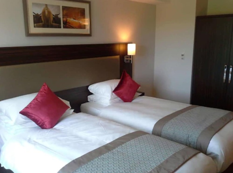 Heston Hyde Hotel