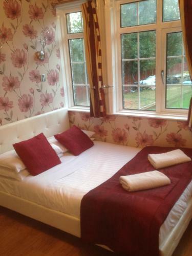 Hostal The Bridge House
