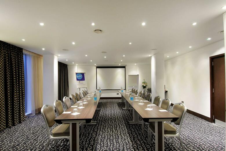 Hotel Park Grand London Heathrow