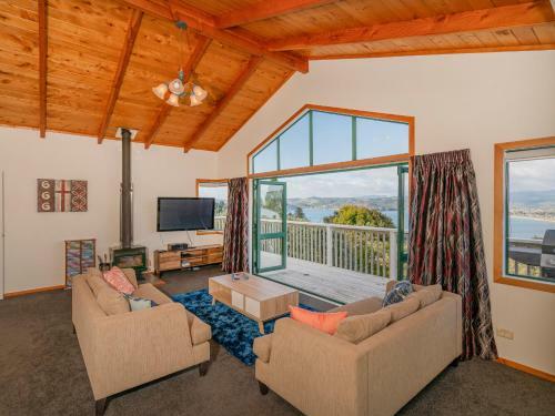 Sensational On Centennial - Whitianga Holiday Home