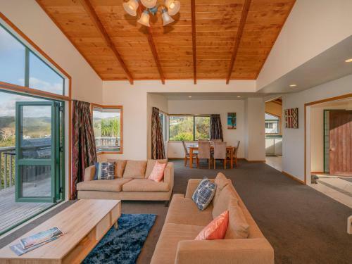 Sensational On Centennial - Whitianga Holiday Home