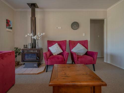 Paradise By The Beach - Simpson's Beach Holiday Home