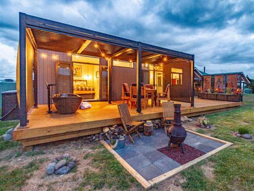 Mangateitei Views - Rangataua Tiny Home