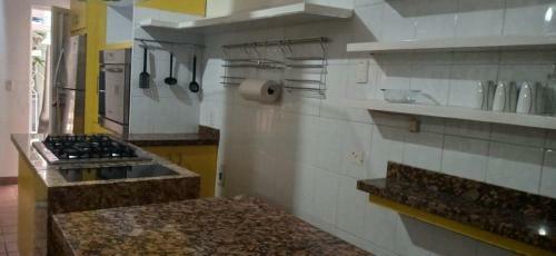 Apartamento Departamento Cerca de Civac Con Cocina Amarilla