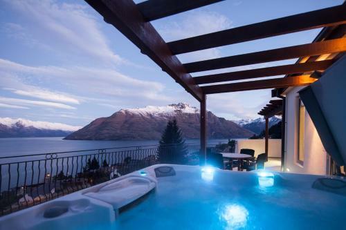 Belvedere Breath Taking Lake & Mountain Views