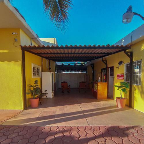 Hotel Marina Del Sol