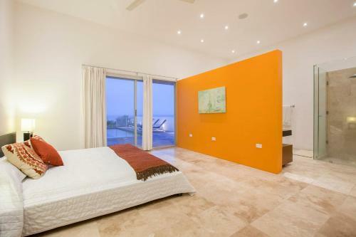 Panoramic Oceanview Home With Private Resort-style Pool