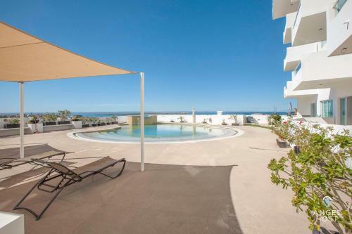 3rd Flr Condo With Spectacular Ocean View & Pool Onsite
