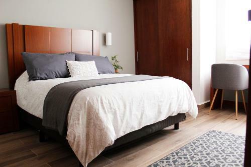 Hostal Suites Ciento 37