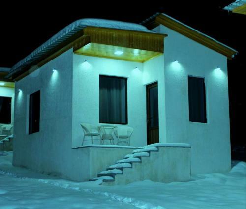 Paradise Sadgeri Cottage
