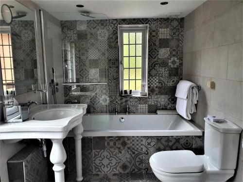 Nuthurst Grange Country House Hotel & Restaurant