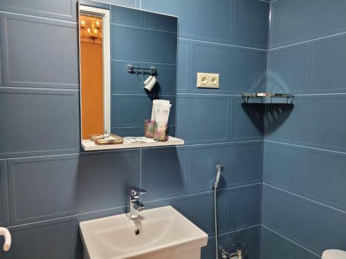 Hostal Hotel Dika