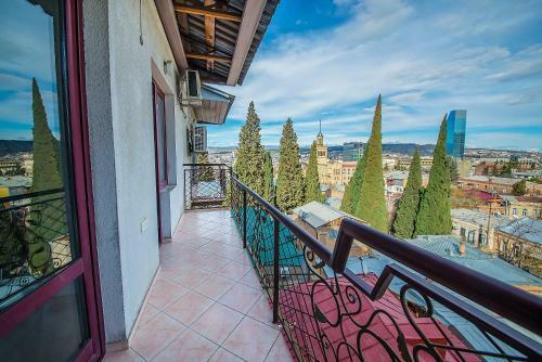The Views Apartment