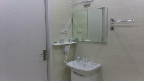 Hotel Lilo Near Airport