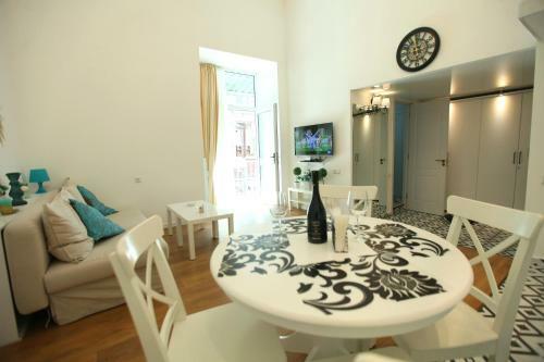 Diplomat Apartment
