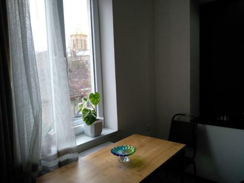 Old City Lg Apartment