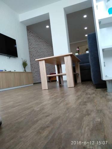Old City Lg Apartment