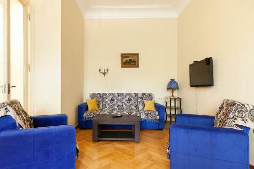 Family Apartment On Agmashenebeli