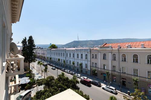 Family Apartment On Agmashenebeli