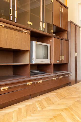 Family Apartment On Agmashenebeli