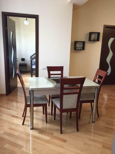 Asterias Apartment