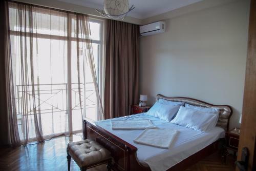 Hostal Cozy Guest House In Old Batumi
