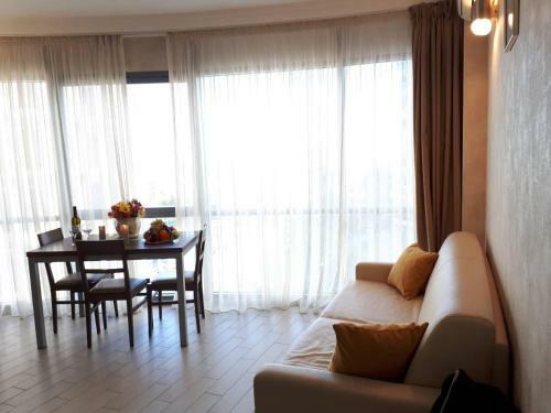 Orbi Deluxe Apartments