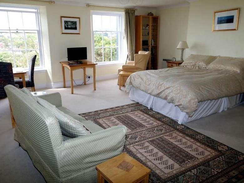 Bed & Breakfast Lammas Park House