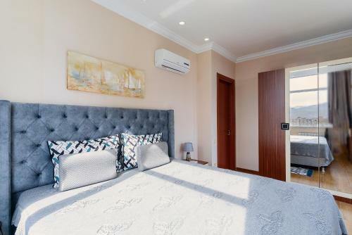 Happy Apartment