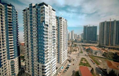 Light Breeze In Real Palace Apartments