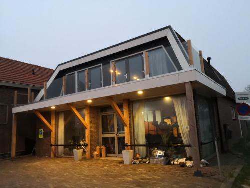4t4 Apartment C